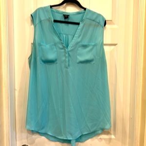 Torrid sleeveless blouse size 3